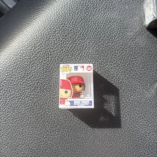 2026 Topps Series 1 Baseball Mike Trout Super Box Funko Bitty Pop!