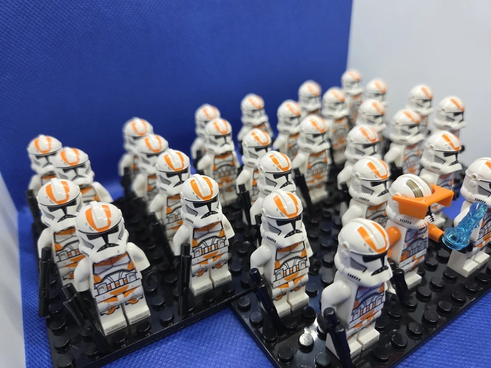 Lego Star Wars Clone Trooper 212th Minifiguren X30 SW1235 und Commander Cody - Bild 2 von 4