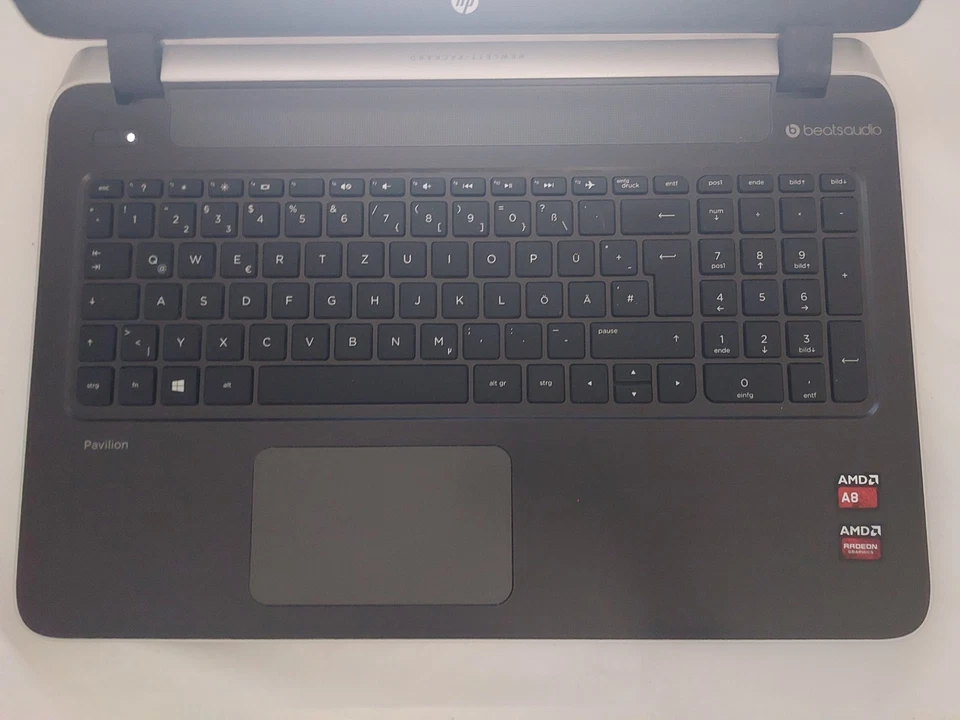 HP Pavilion 15 Notebook PC A8 Prozessor 8GB DDR3 RAM 1TB HDD Laptop - Bild 2 von 4