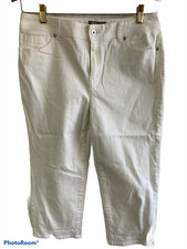 Chicos Size 1 or Small Capri Stretch White Cropped Flat Front 5 Pocket EUC