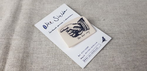 Spilla "Tè così" in ceramica artigianale Alice Shields - Foto 2 di 5