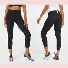 NWT SPANX  Medium  Look At Me Now Cropped Seamless Leggings Black 5393