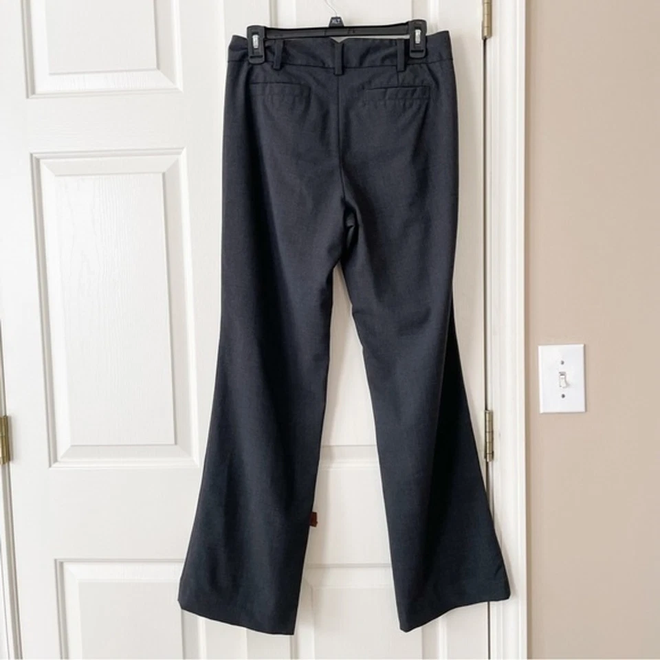 Pantalones de vestir para mujer Lands’ End gris carbón mezcla de lana tiro medio frente plano’ Foto 2 de 4