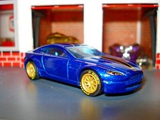 ASTON MARTIN VANTAGE EDICIÓN PERSONALIZADA 1/64 HW LLANTAS Y NEUMÁTICOS PERSONALIZADOS AÑADIDOS IMPRESIONANTES