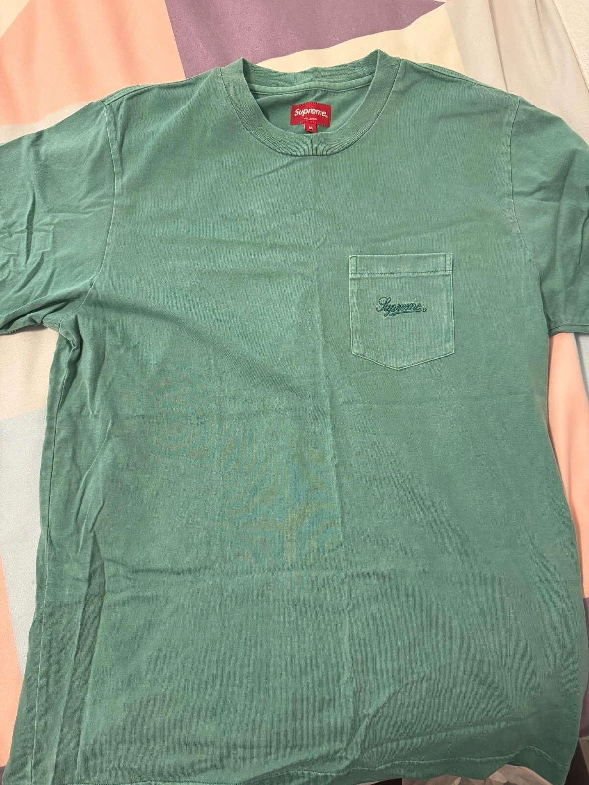 Tee shirt de poche Supreme overdyed vert foncé moyen lavé, jamais porté !