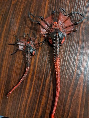 NECA Aliens Queen Facehugger Kenner Loose BROKEN 