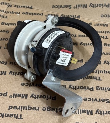 Honeywell BA20149 2-Stage Pressure Switch Set OEM TRANE C342634P62 P62  Checked