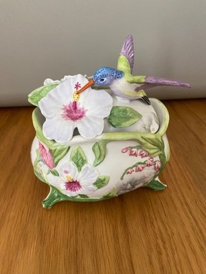 2017 Believe in the Beauty of Your Dreams Music Box, hummingbird, gift