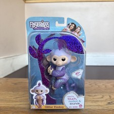 WowWee Kiki Fingerlings Glitter Monkey Interactive Baby Pet Purple Bonus Blanket