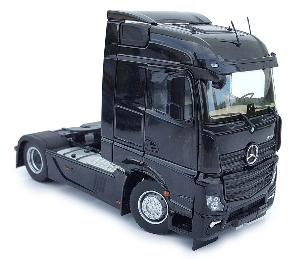 MARGE MODELS, MERCEDES Actros Streamspace 4x2 nero, 1/32, MAR1907-02 - Immagine 2 di 3