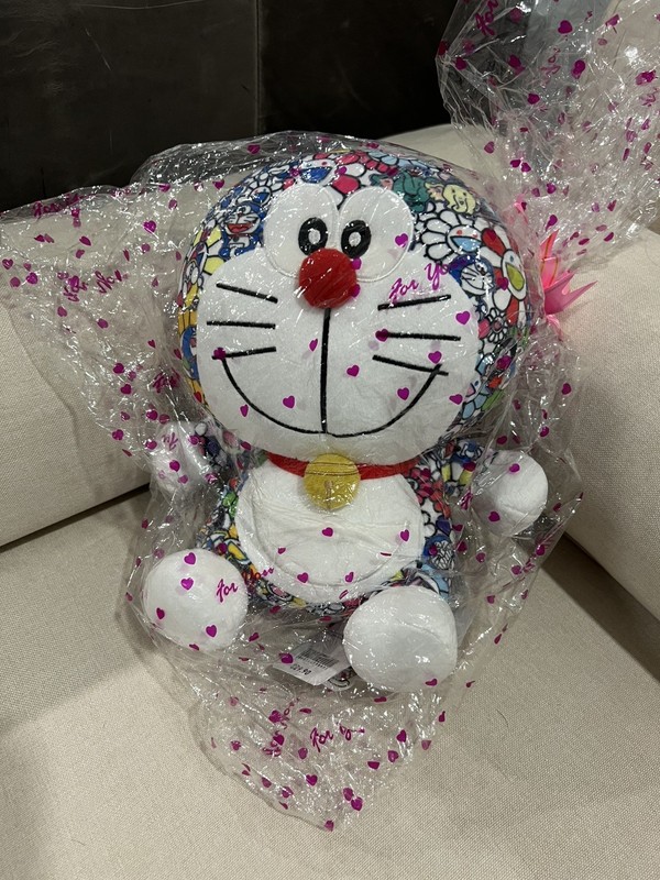 Uniqlo Takashi Murakami x Doraemon Multicolor Plush Stuffed Toy IT1854NX-OS 2017