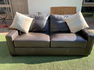 2 5 Seater Deluxe Moran Leather Lounge Sofas Gumtree
