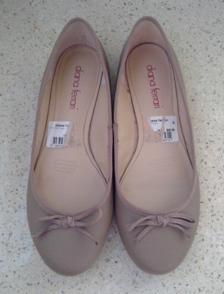 DIANA FERRARI Taupe LEATHER Ballet Flats, Size 6
