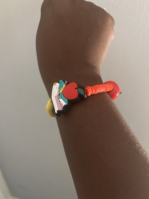Unisex Kids Multicolor Plastic Stretch Beaded Dangle Charm Bracelet Apple