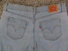 Levis Classic Straight Jeans Womens 14 Light Wash Blue Denim 34x27 Stretch 39250