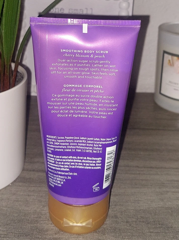 Exfoliante corporal suavizante Victoria's Secret Love Spell 7 oz raro Foto 2 de 2