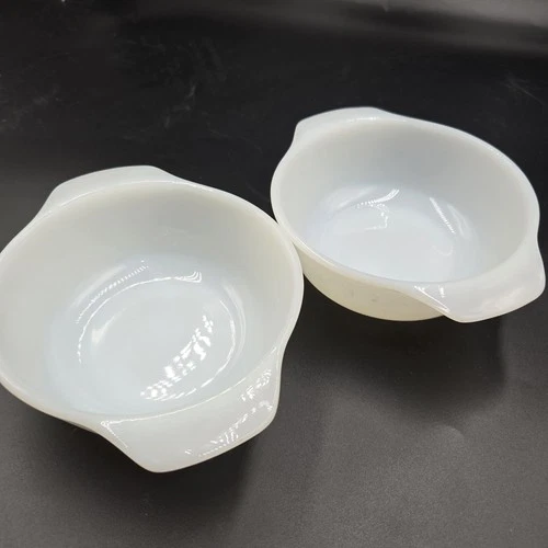 2 Vintage Anchor Hocking Fire King Milk Glass 12 oz Oven Casserole Bowls 472