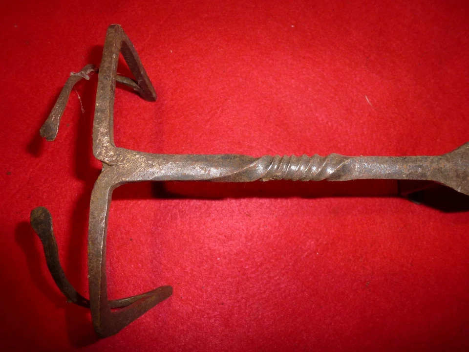 ancien grille pain de cheminée en fer forge art populaire - Photo 2/4