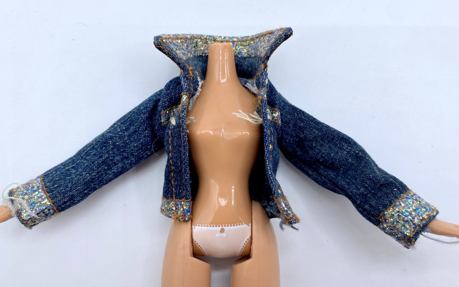 Bratz Doll Lot MGA Clothing New Years Yasmin Celebration Denim Jacket Glitter Fashion-image