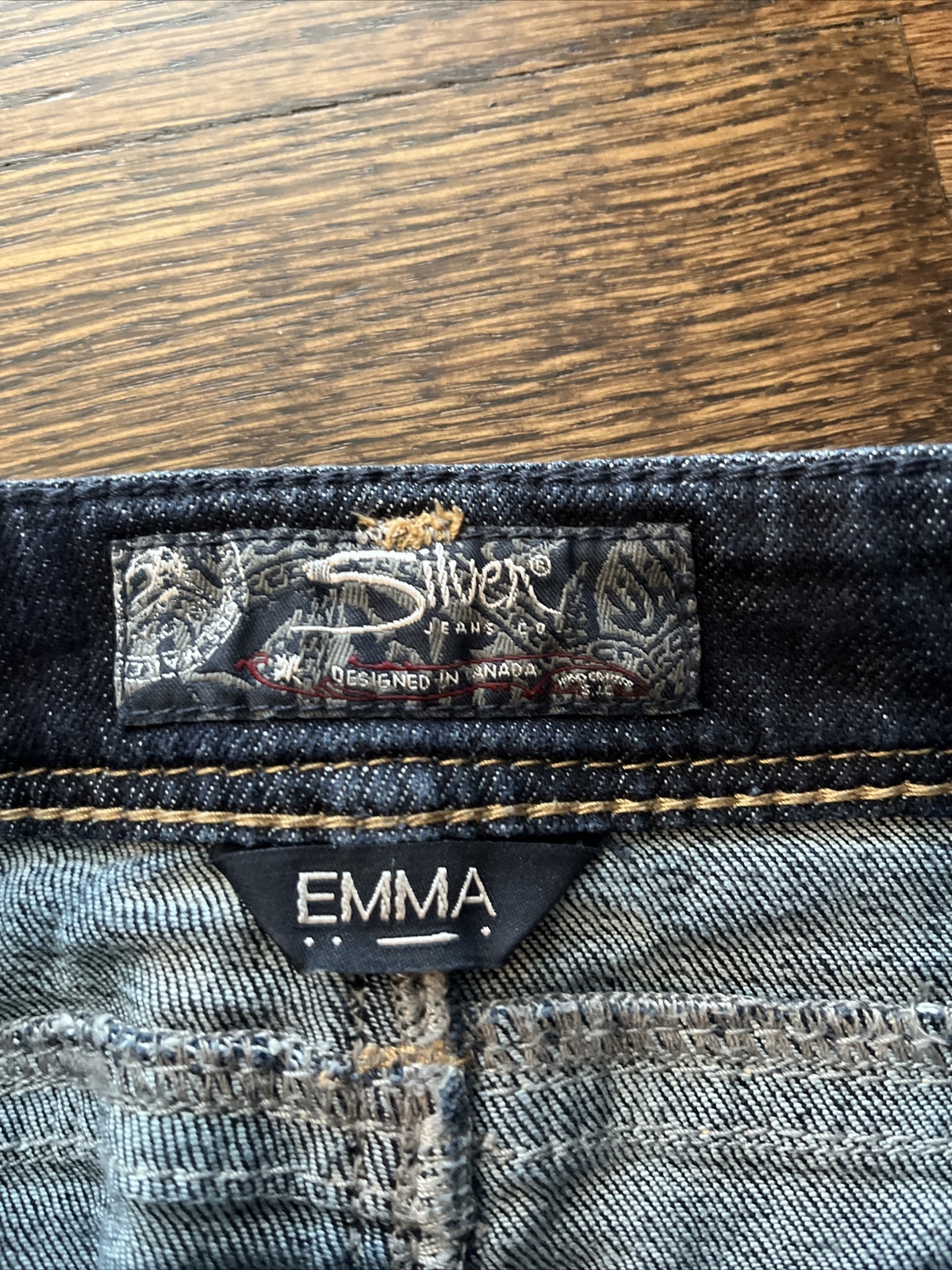 Silver Jeans Emma Denim Short Skirt Actual Size Waist 28 Dark Wash - View 4