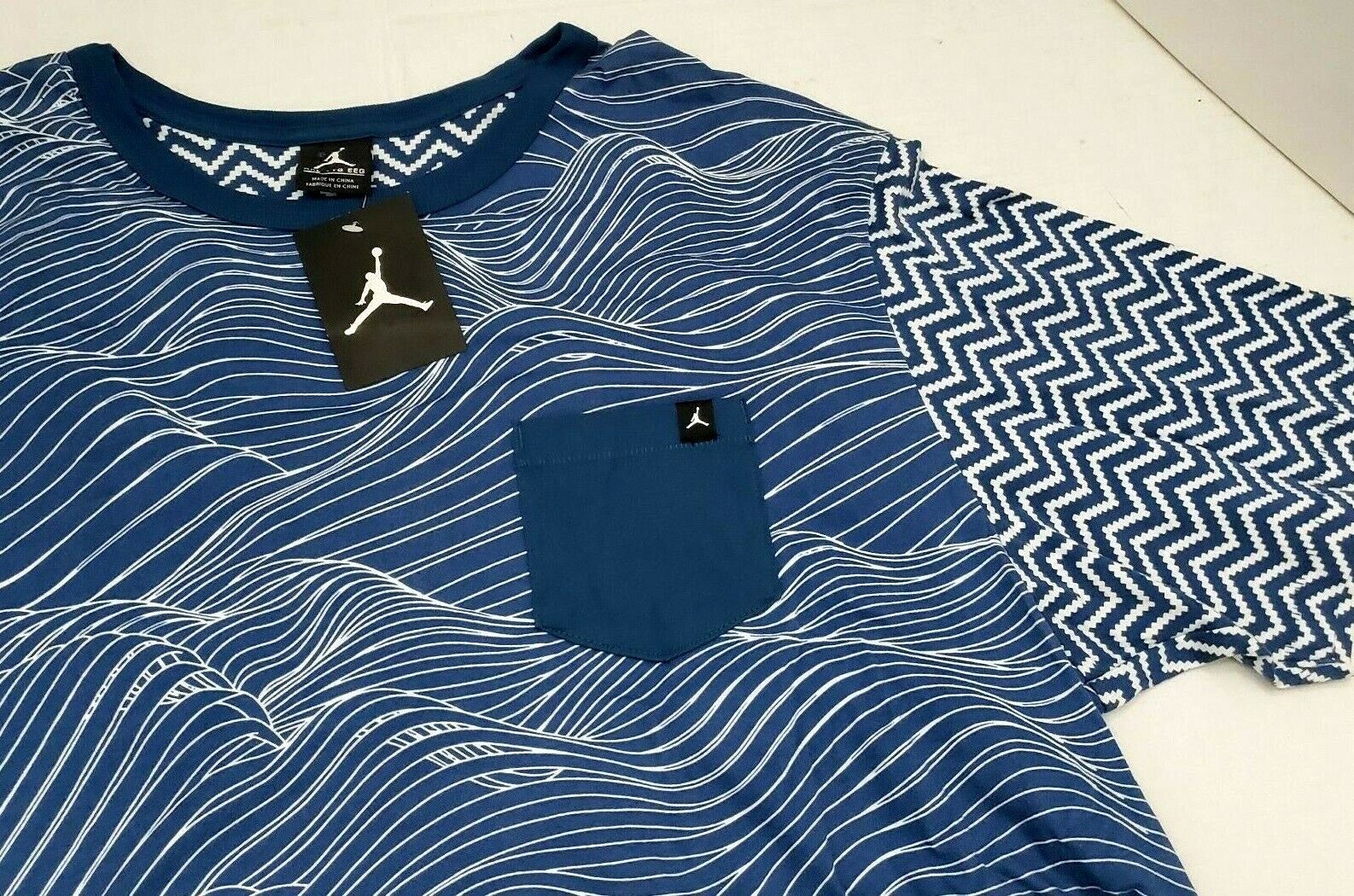 New Jordan JumpMan Mens Graphic Tee Free shipping T Blue OFFicial Shirt Waves Zig White