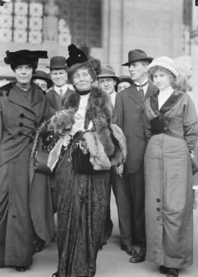 On The Far Left American Suffragist Lucy Burns OLD PHOTO