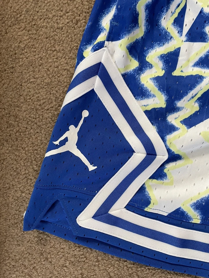 Pantalones Cortos Jordan Breakfast Club Diamante “Hyper Royal” (DQ7334-405) (Talla Grande para Hombre)  Foto 3 de 4