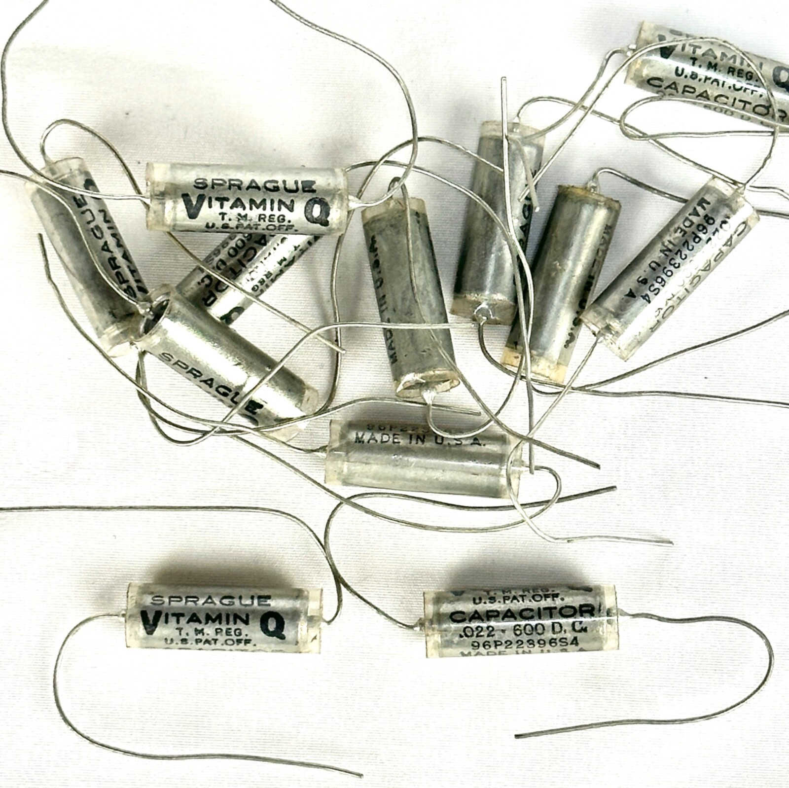 (1) - .01 uf 600v Vitamin Q  PIO Sprague Capacitor  (NOS Vintage)