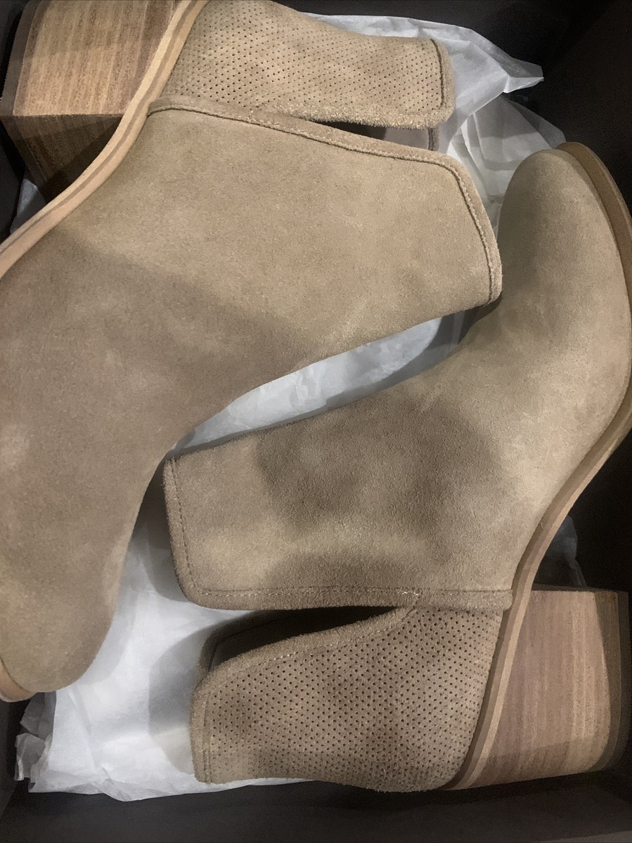 Hinge Women's Size M Booties Tan Suede Block Heel Ankle Slip