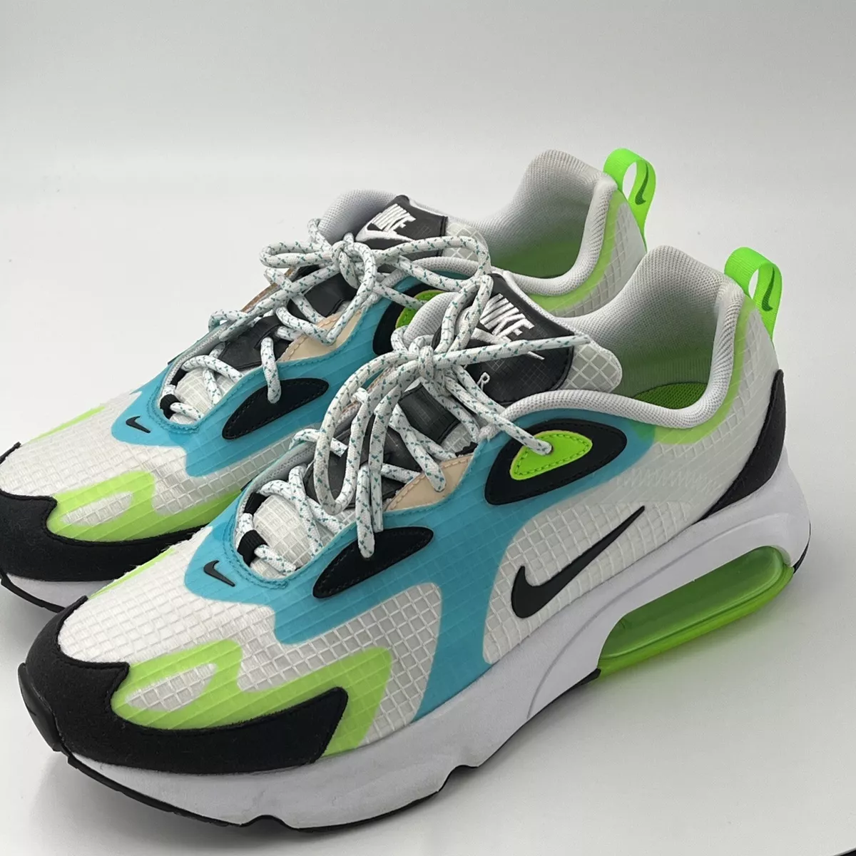 Nike Air Max 200 SE Mens Size 10 Running Shoes White Black Green