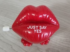 Wind Up Russ Just Say Yes Lips Non Working Condition NW1