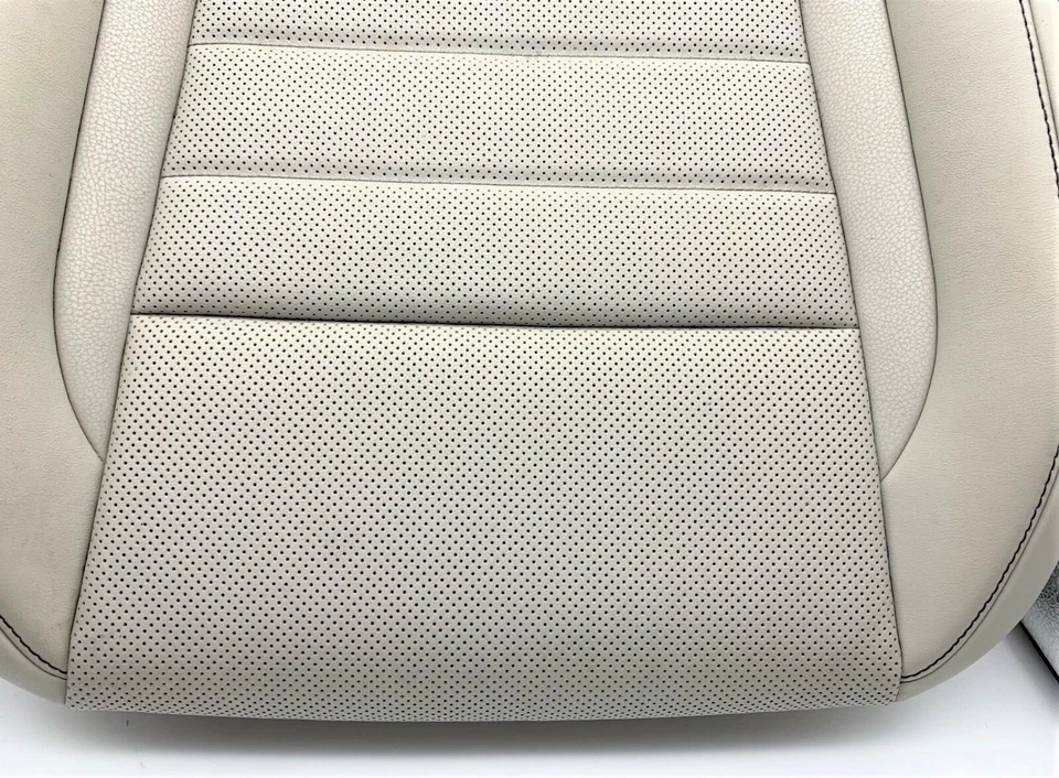 Cojín de asiento de pasajero delantero derecho gris inferior OEM 14-17 Lexus IS250 IS350 IS200t Foto 2 de 4