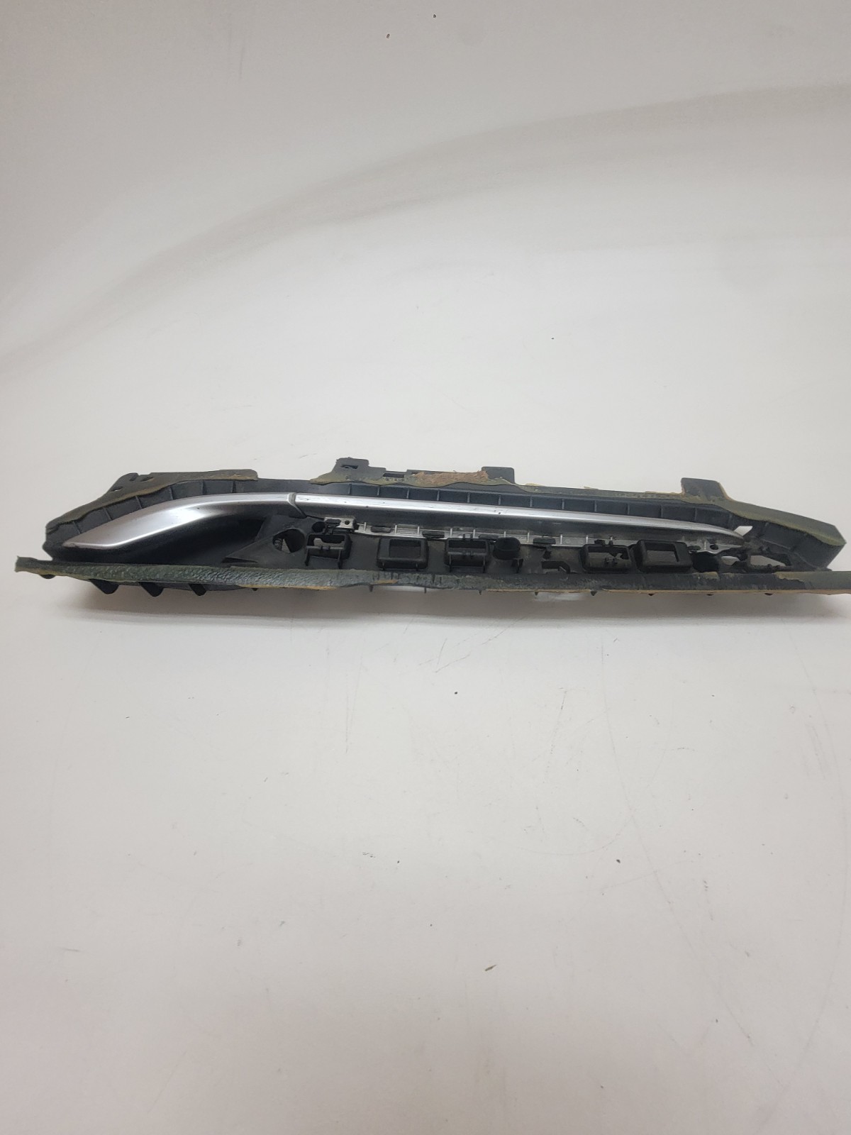 2014 - 2019 MASERATI GHIBLI FRONT LEFT DOOR INTERIOR HANDLE CHROME TRIM OEM