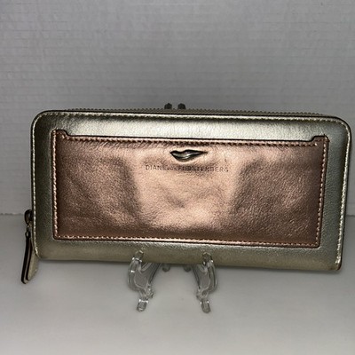 DIANE VON FURSTENBERG Wallet 12 Slide Pocket Zip Around Color Gold/Bronze