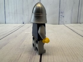 LEGO MINIFIGURE CASTLE FANTASY ERA USED CAS341!!