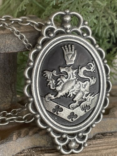 Rosalie Cullen’s Crest Necklace Twilight Saga Prop Replica Summit