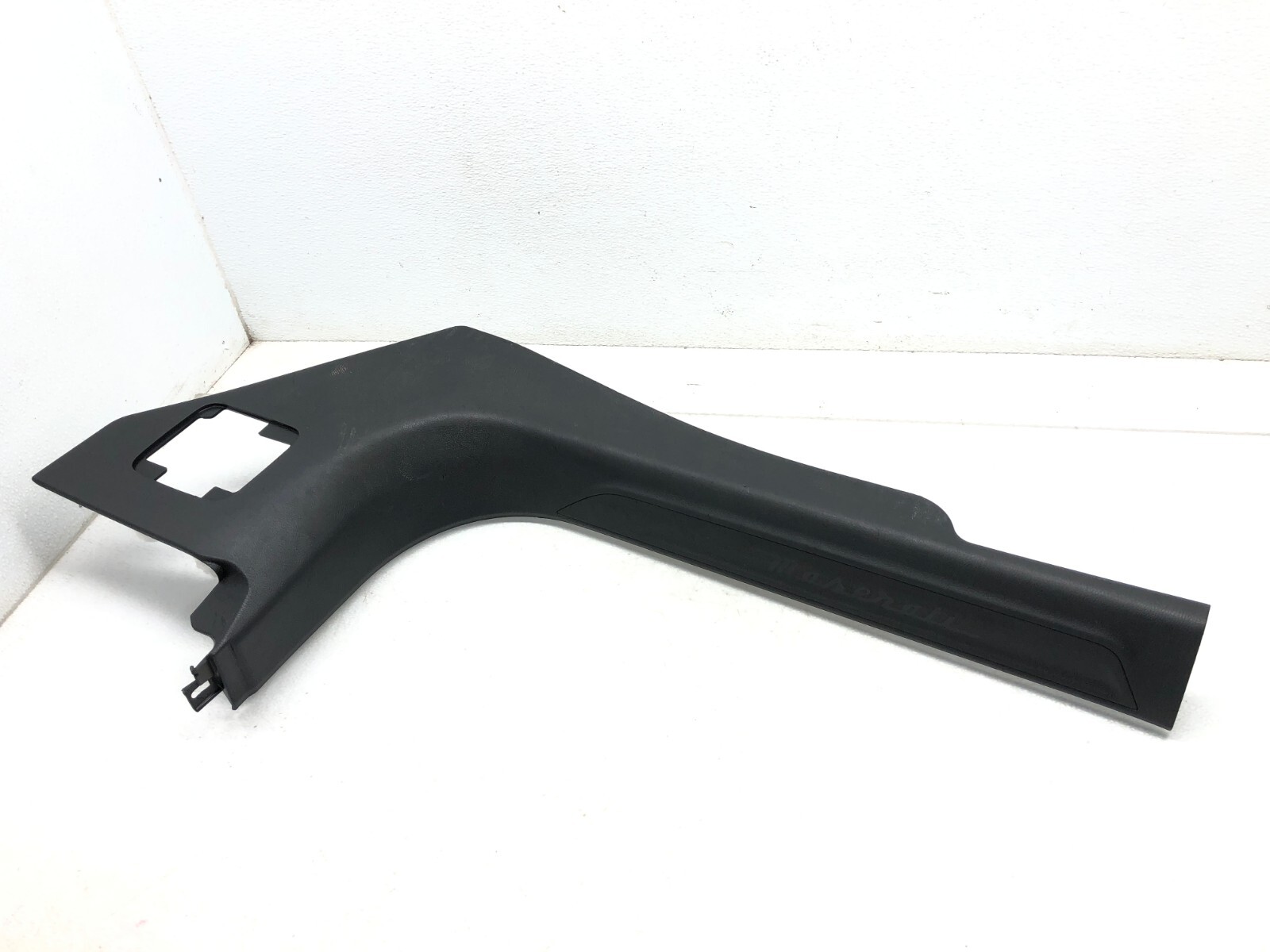 2017-2020 MASERATI LEVANTE LEFT DRIVER FRONT DOOR SILL SCUFF PLATE TRIM OEM