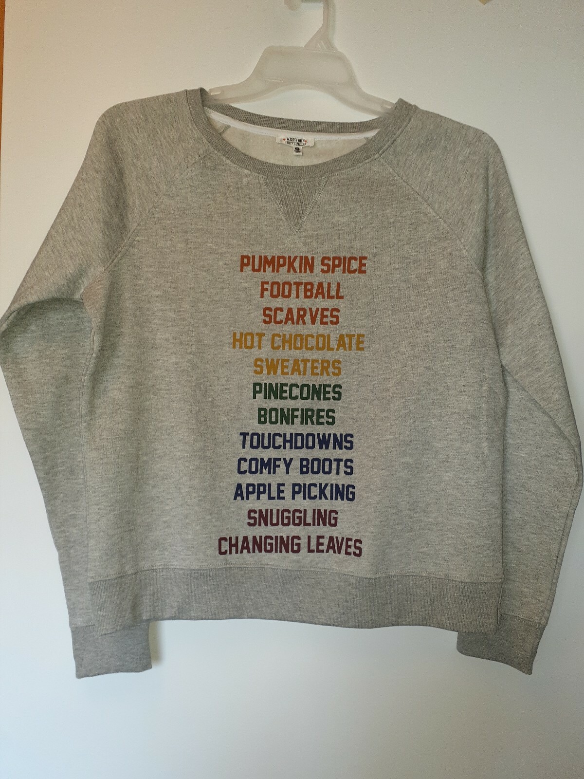 Messy Bun just Chillin Women Sweater Size Medium