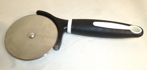 Professional Stainless Steel Pizza Cutter Slicer with Black Handle 3.5" Wheel