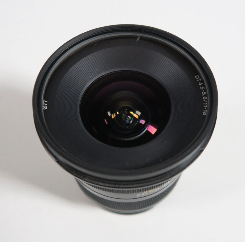 Sony SAL1118 4.5-5.6/11-18mm DSLR Camera Lens w/ HMC Super 77mm Made in Japan - Image 2 of 4