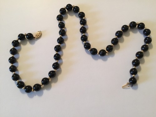 VTG BLACK ONYX NECKLACE WITH 14K YELLOW GOLD BEADS & FISH HOOK CLASP-18" LONG - Picture 3 of 7