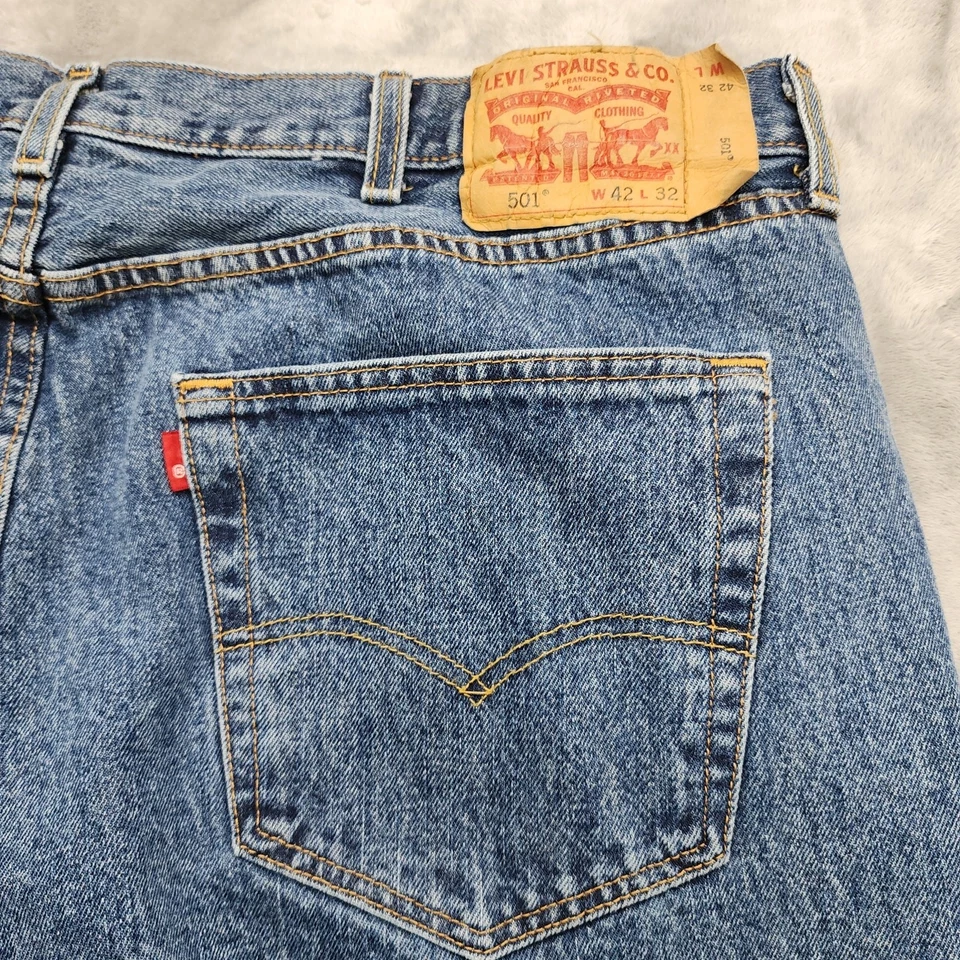 Vintage Levi's 501 XX Button Fly Denim Jeans Size W42 L32 Blue Straight Cotton - Image 3 of 4