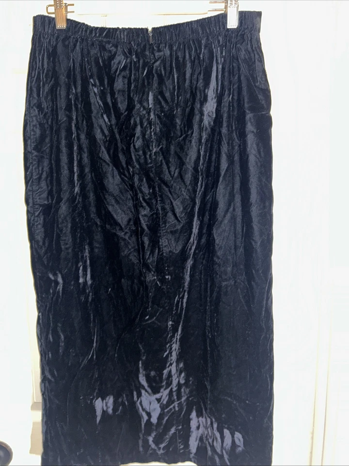 Vintage Crinkled Velvet Maxi Skirt Black Witchy Vamp Grunge Punk Skater Size 16 - Image 4 of 4