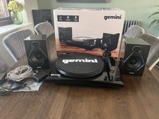 Gemini TT-900BW Modern Bluetooth Turntable System with 2-Way Stereo Speakers