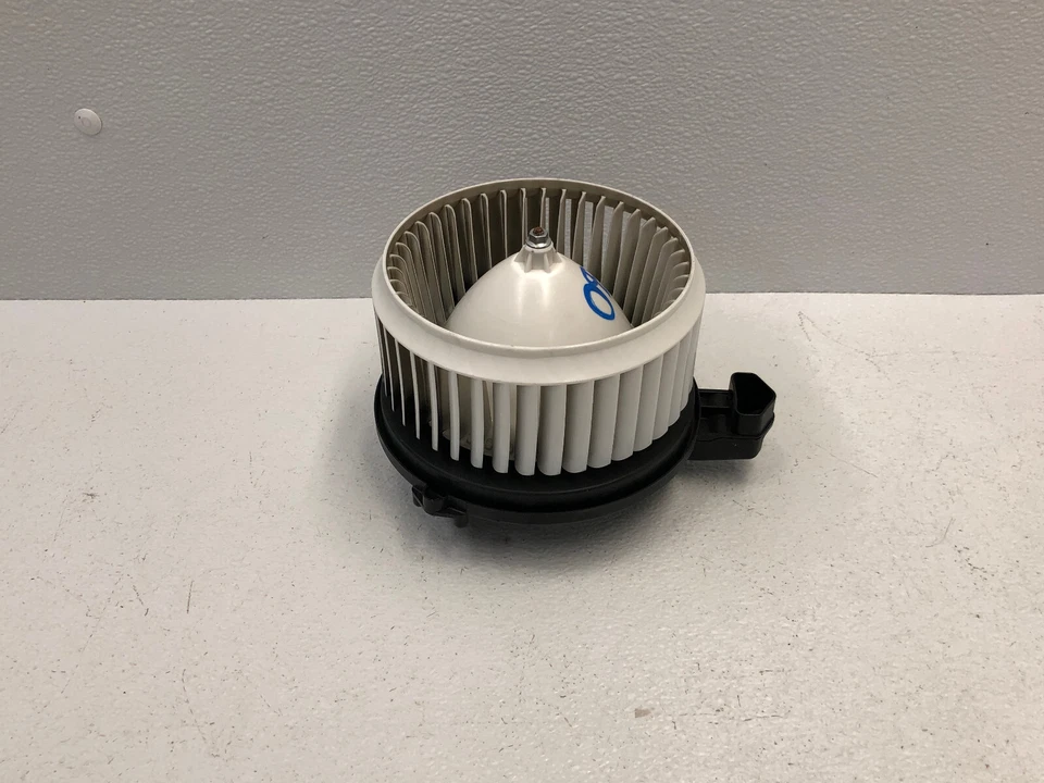 Вентилятор двигателя вентилятора отопителя и кондиционера 19 20 21 22 Honda Insight 1480 от оригинального производителя - Изображение 3 из 4