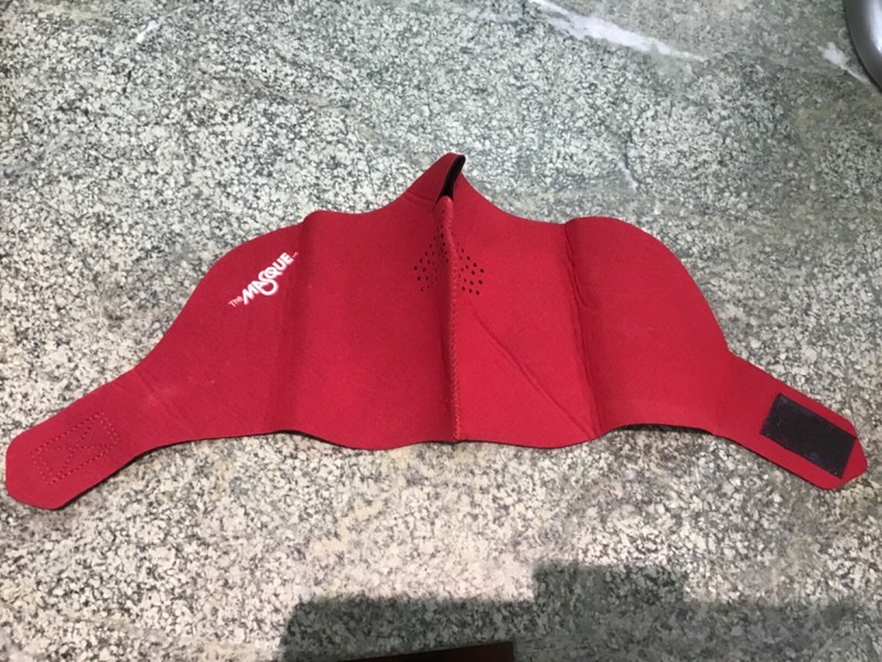 The Masque Neoprene Winter Ski Snowboard Snowmobile Face Mask Red/Black Medium