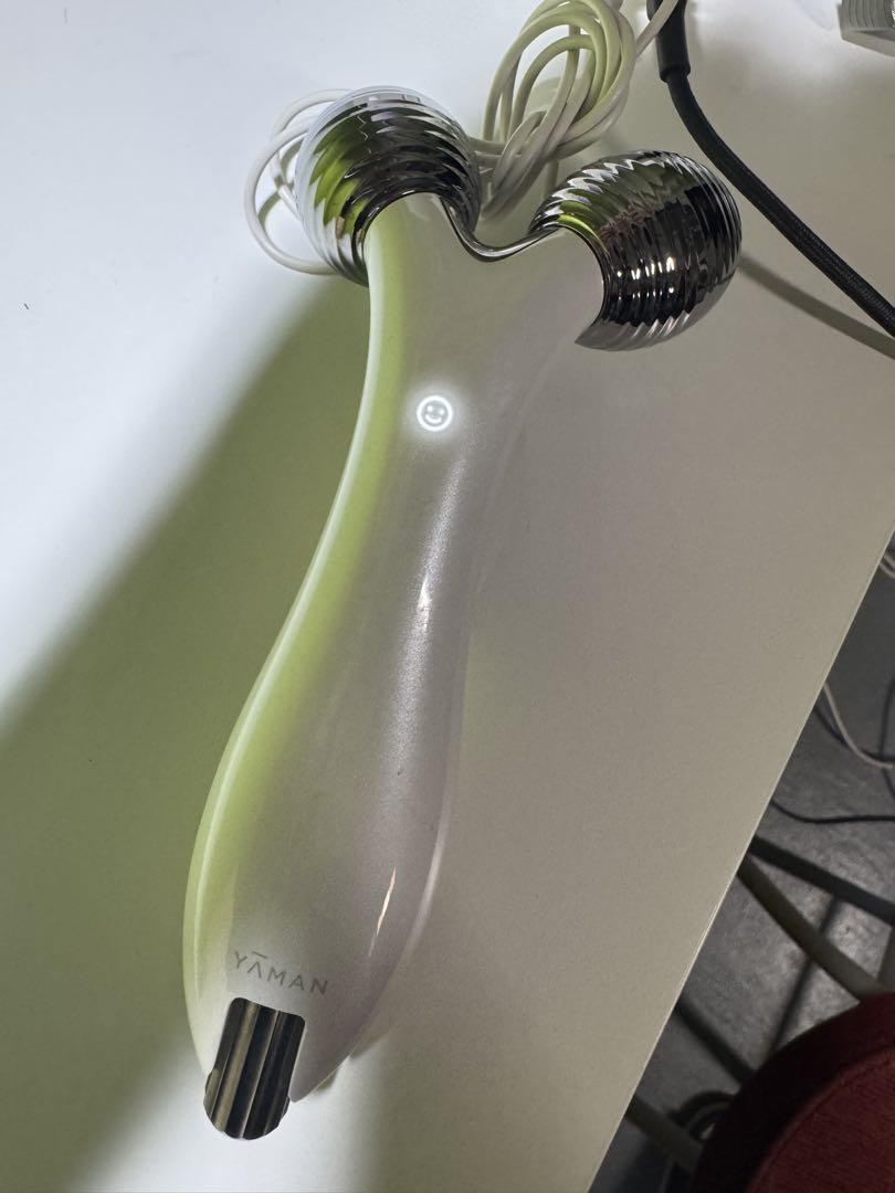 YA-MAN WAVY EP-15W Facial Roller Facial Beauty Device EMS YA-MAN WAVY EP-15W Facial Roller Facial Beauty Device EMS