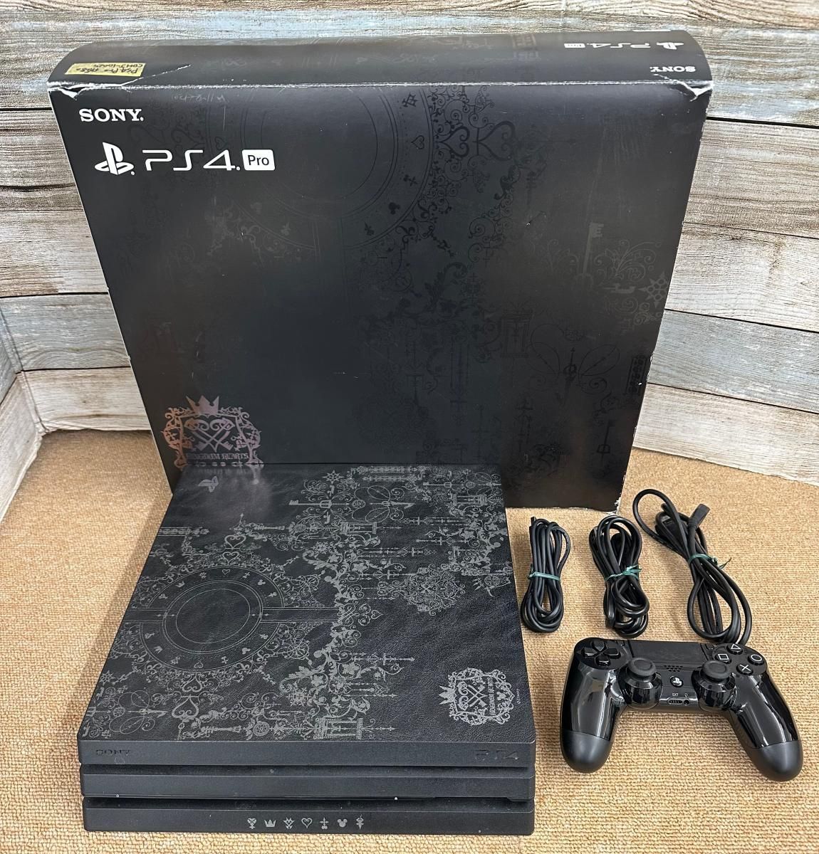 PlayStation4 キングダムハーツ3限定モデル　CUHJ-10025 PlayStation 4 Pro KINGDOM HEARTS III LIMITED EDITION PS4