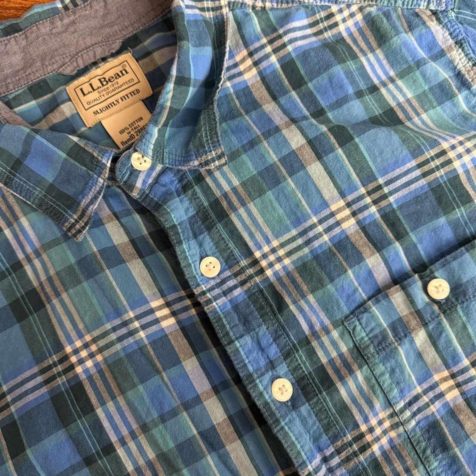 LL Bean Mens Plaid Short Sleeve Button Down Shirt Slightly Fitted Medium Tall