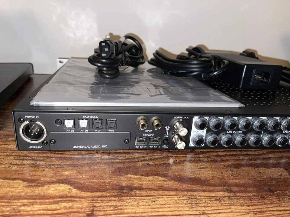 Universal Audio Apollo 8 UAD Quad FireWire Audio Interface (Silver) - Image 4 of 4